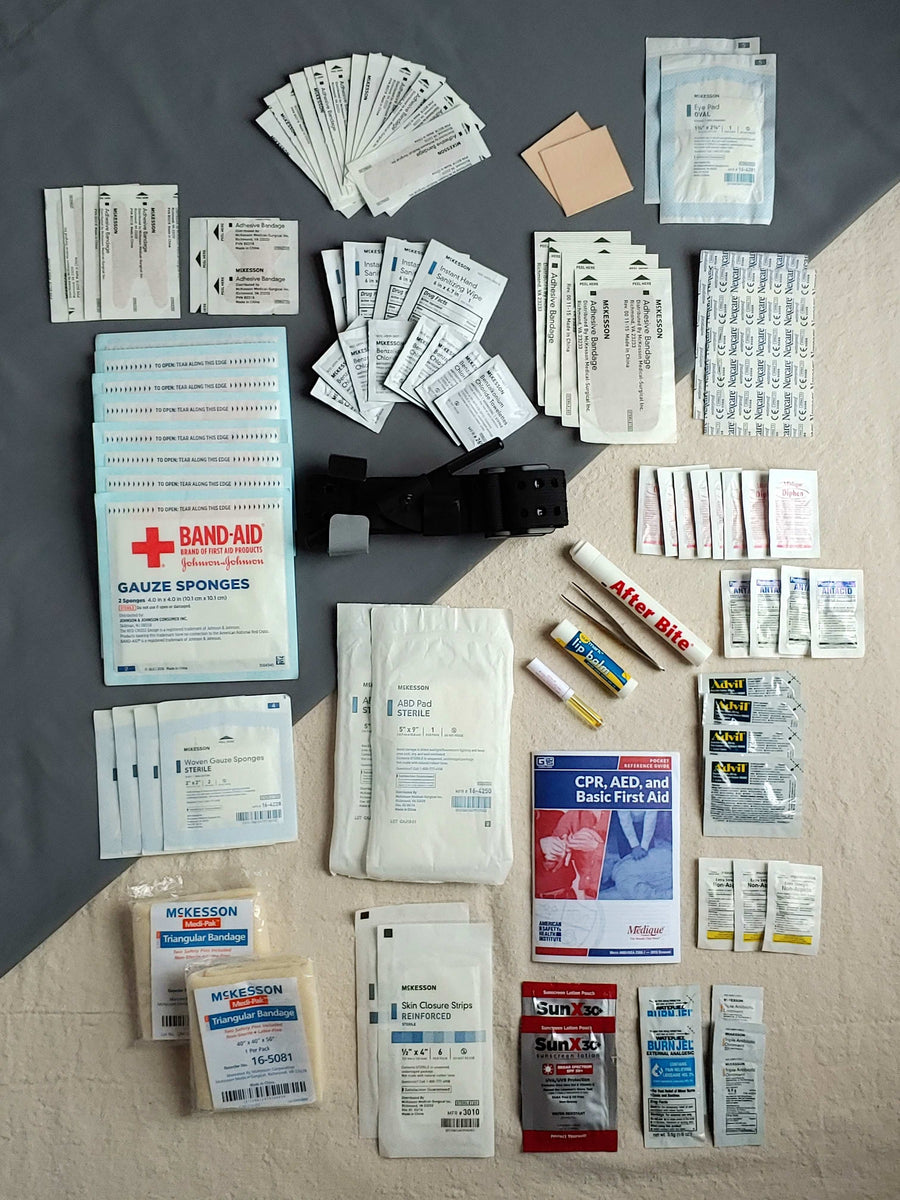 Advanced first aid kit pouch 1 contents